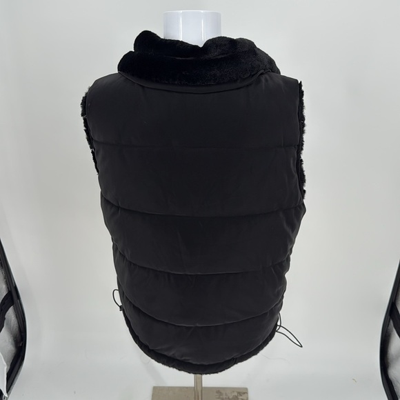 Ookie and Lala Carbon Puffer Vest Reversible to Grooved Faux Fur Size M NEW - Picture 10 of 15